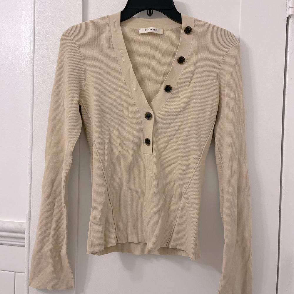 Frame Ribbed Knit V Neck Top - Picture 3 of 5